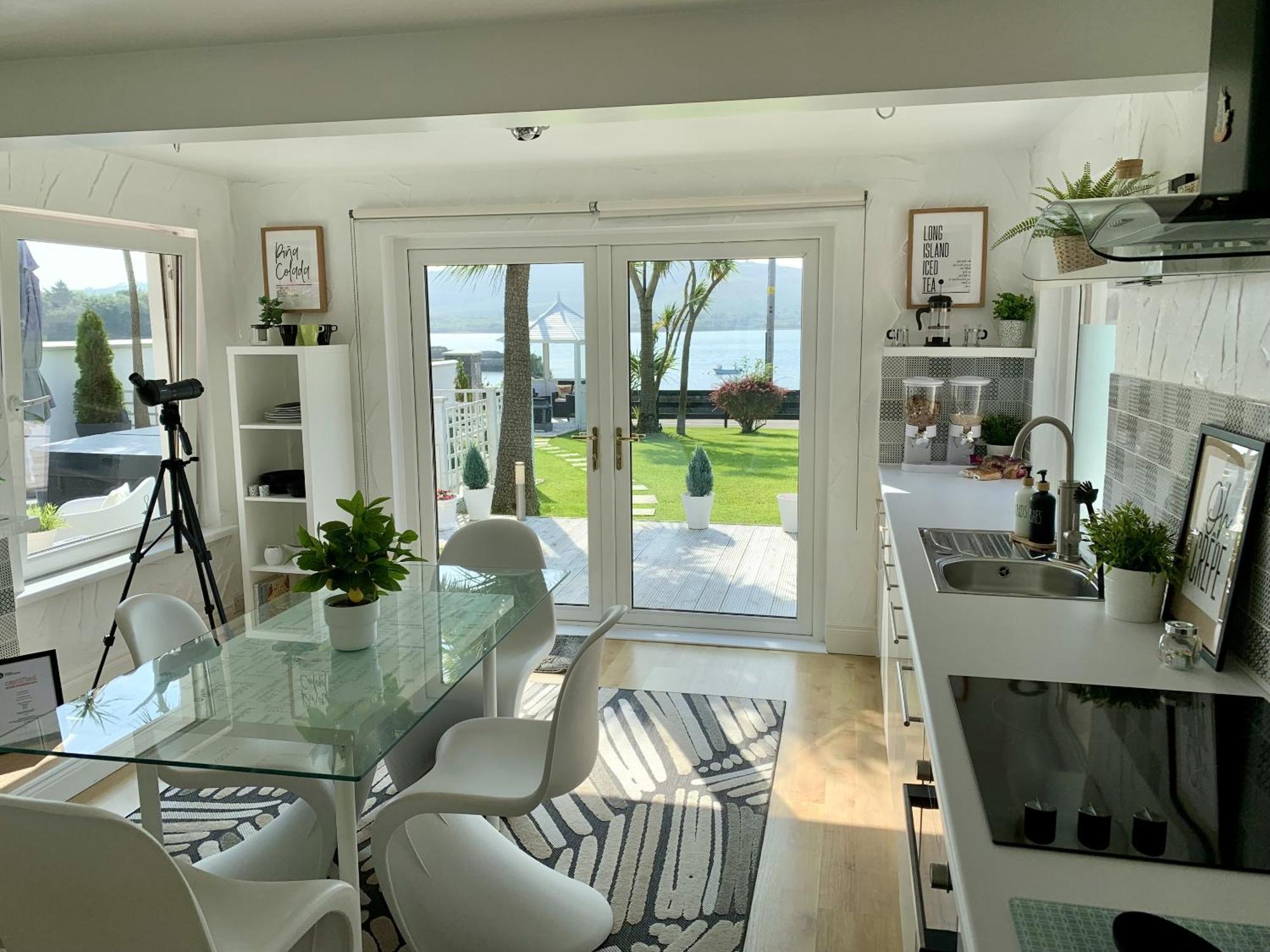 Seaview On The Island